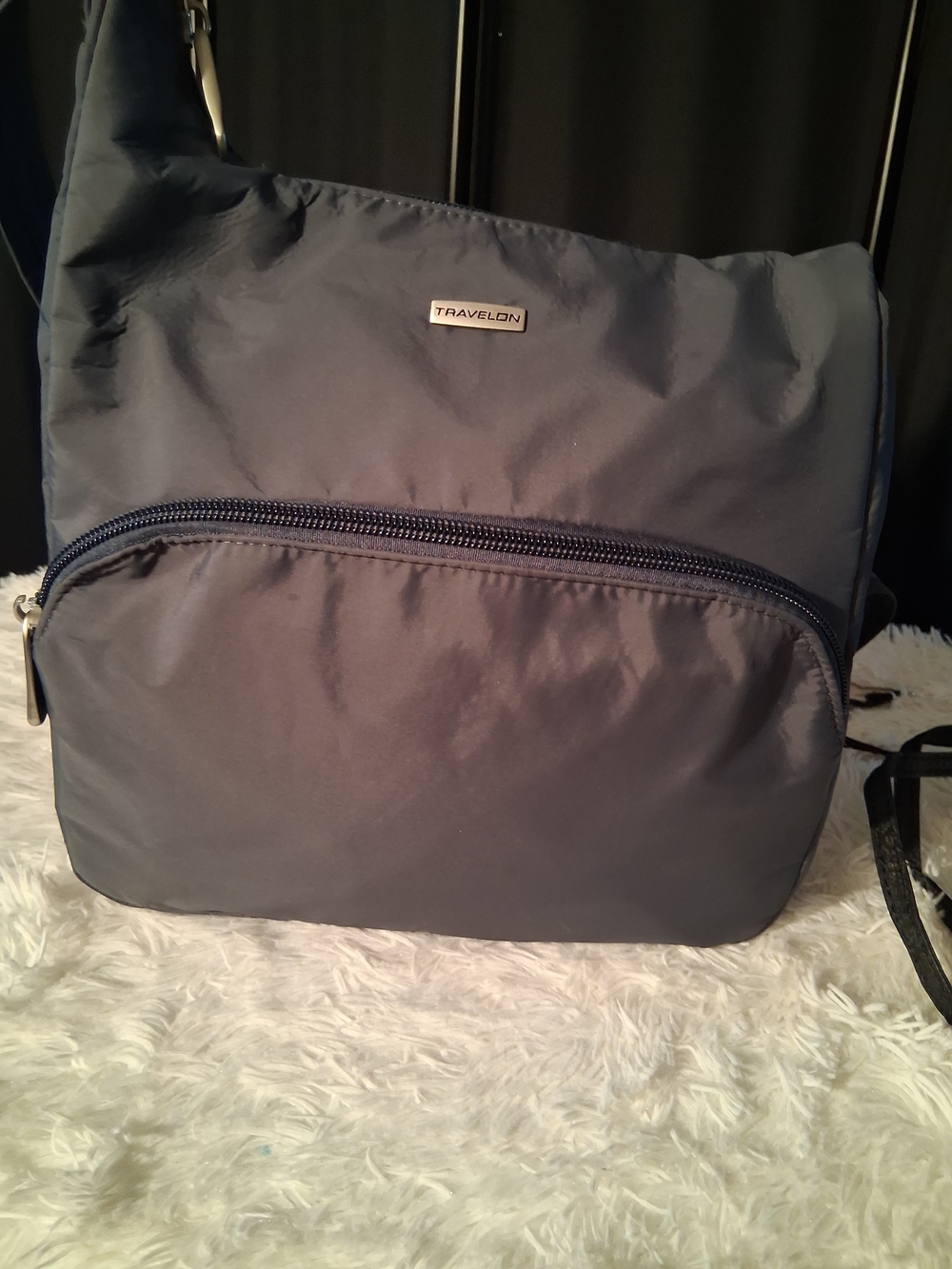 Travelon Men's Navy Crossbody Messenger Bag